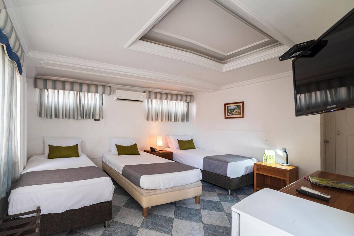 Hypo-allergenic bedding, desk, soundproofing, free WiFi