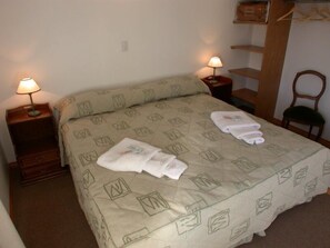 Free cots/infant beds, rollaway beds, free WiFi - Patagonia Sur Apart Hotel (Ushuaia)
