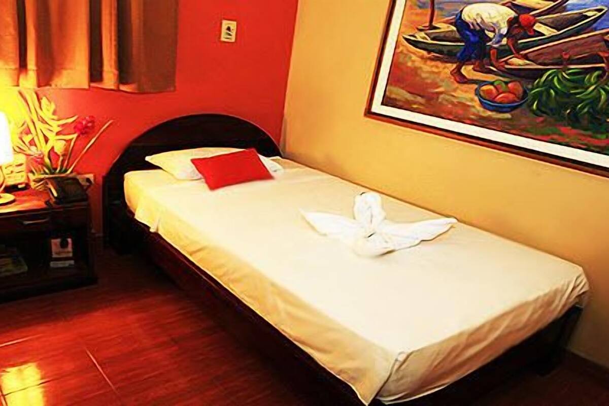 Single Room | Rollaway beds, free WiFi