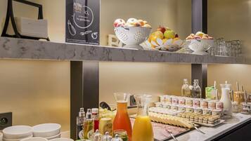 Petit déjeuner buffet compris tous les jours