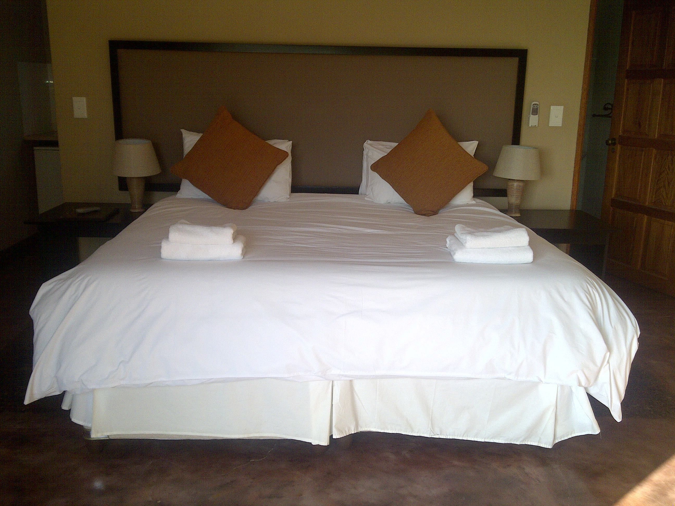 迷你吧、房內夾萬、免費 Wi-Fi