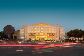 المنشأة من الخارج