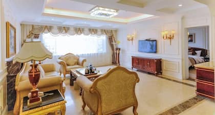 Yulin Hotel