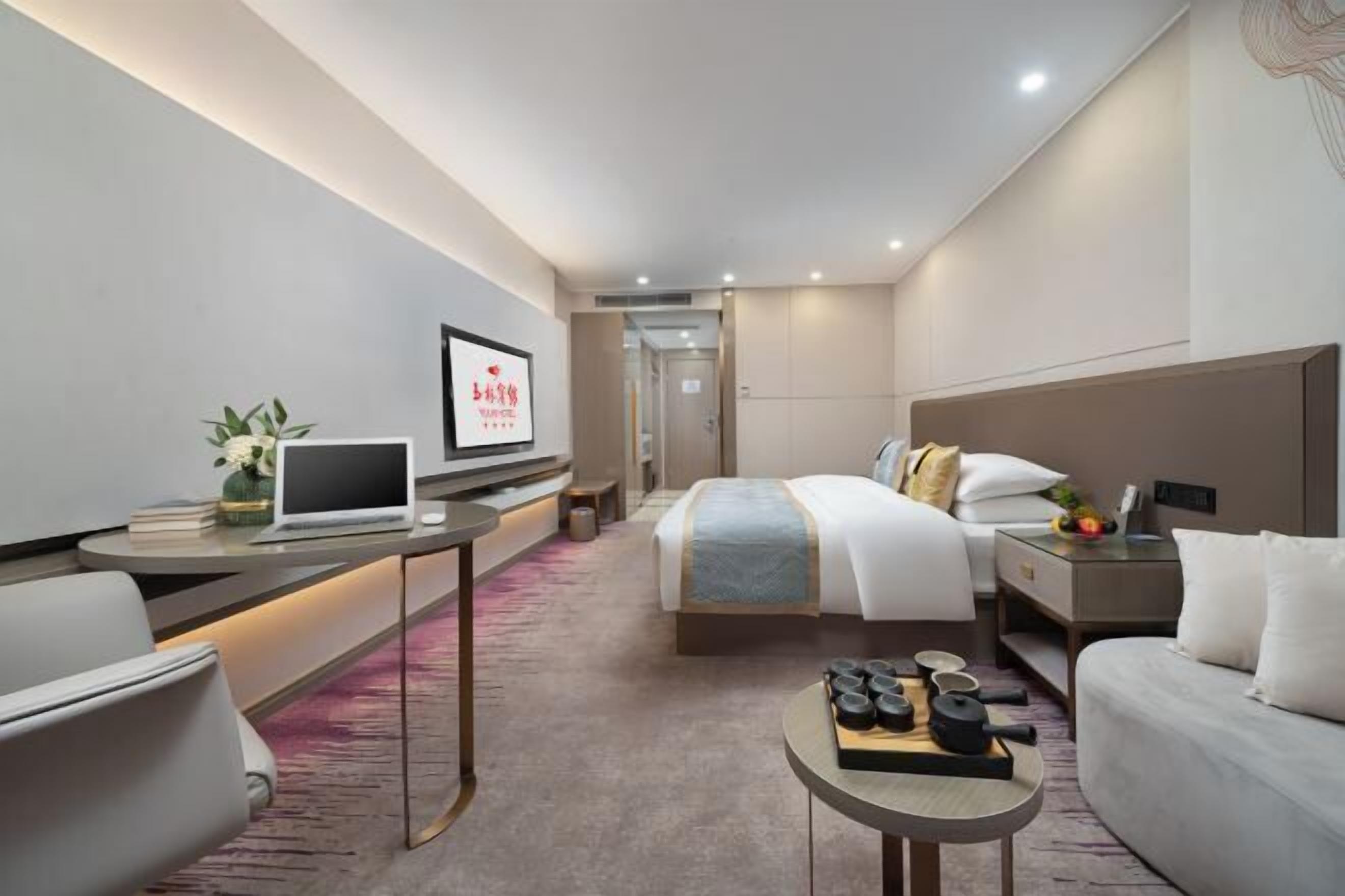 Minibar, in-room safe, alarm clocks