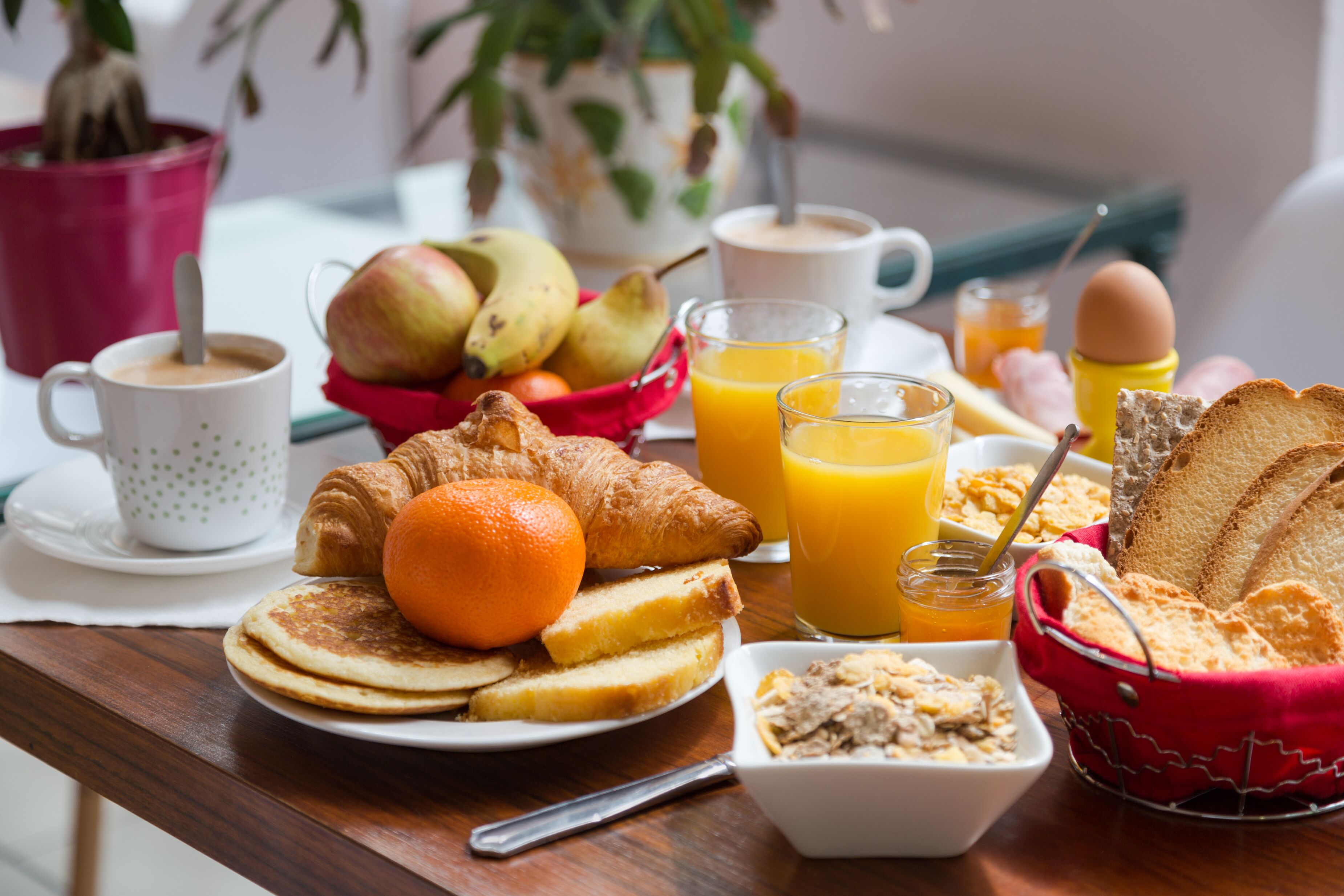 daily buffet breakfast (eur 13 per person)