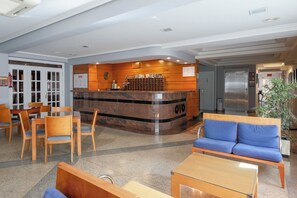 Lobby - Las Vegas (Burgos)
