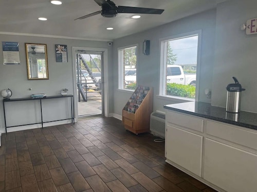 Motel 6 Saint George, SC – I-95