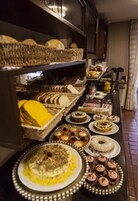 Desayuno buffet incluido todos los días 