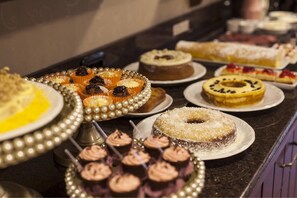 Tägliches inbegriffenes Frühstücksbuffet