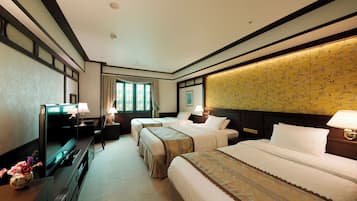 Chambre Exécutive avec lits jumeaux, non-fumeurs (3 Pax Semi-Double x2, Extra Bed x1) | Literie de qualité supérieure, couette en duvet d'oie