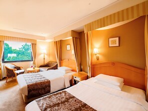 Premium bedding, down duvets, in-room safe, desk - Kanazawa Hakuchoro Hotel Sanraku (Kanazawa)