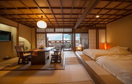 Premium bedding, in-room safe, free WiFi, bed sheets. Gero Onsen Yamagataya