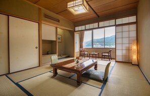 Habitación estándar, baño privado (Japanese Style) | Ropa de cama de alta calidad, caja fuerte, wifi gratis y ropa de cama