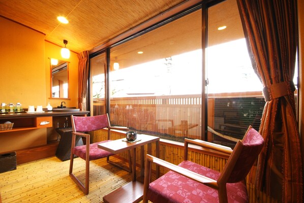 Japanese Style Room (7.5 tatami mats, 3 futon, no bath)