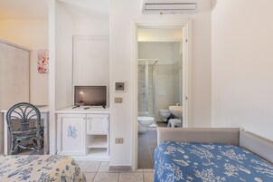 Superior Room | In-room safe