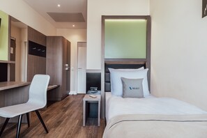 Style Double Room for Single Use | Premium bedding, pillowtop beds, in-room safe, desk