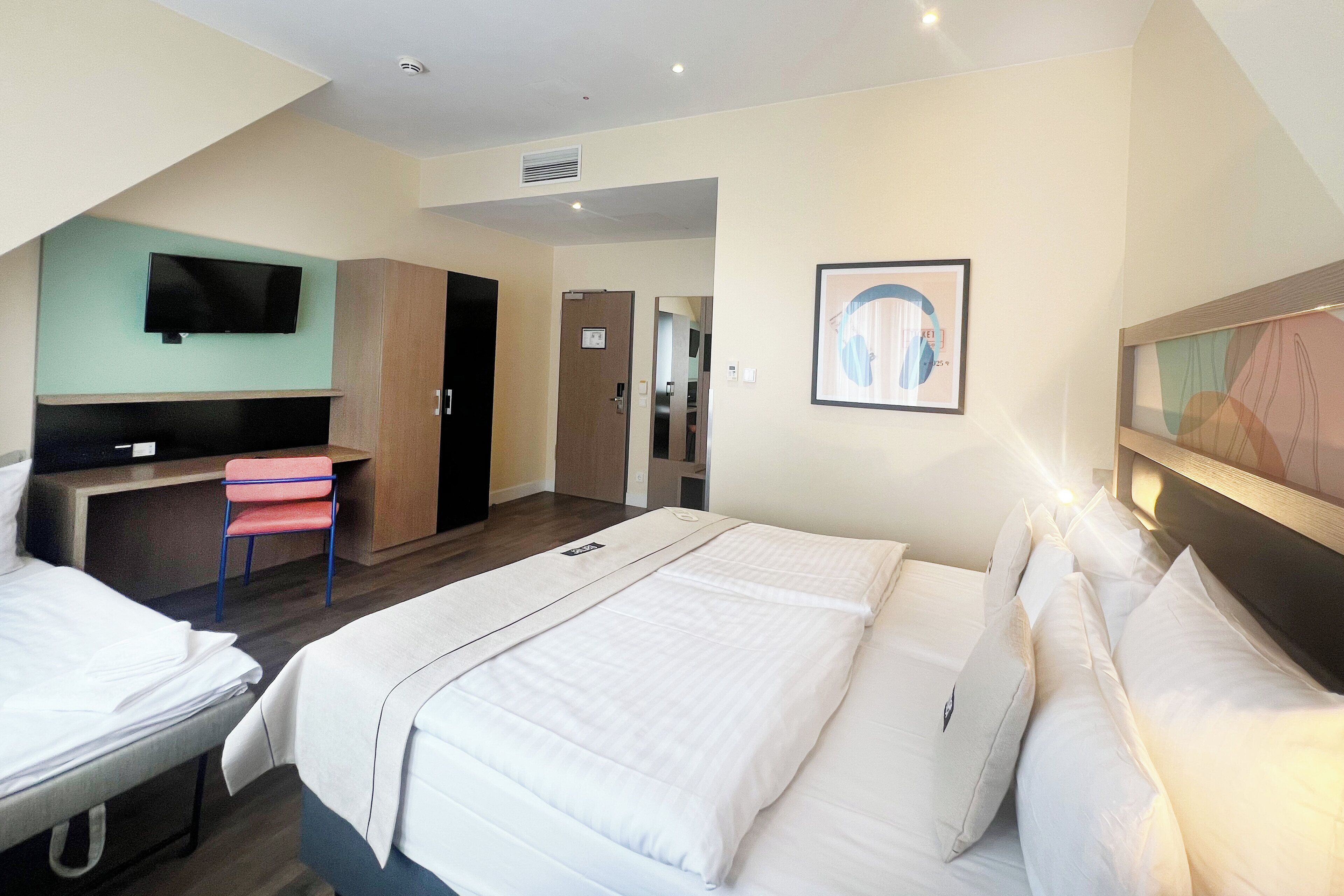 Premium bedding, pillowtop beds, in-room safe, desk