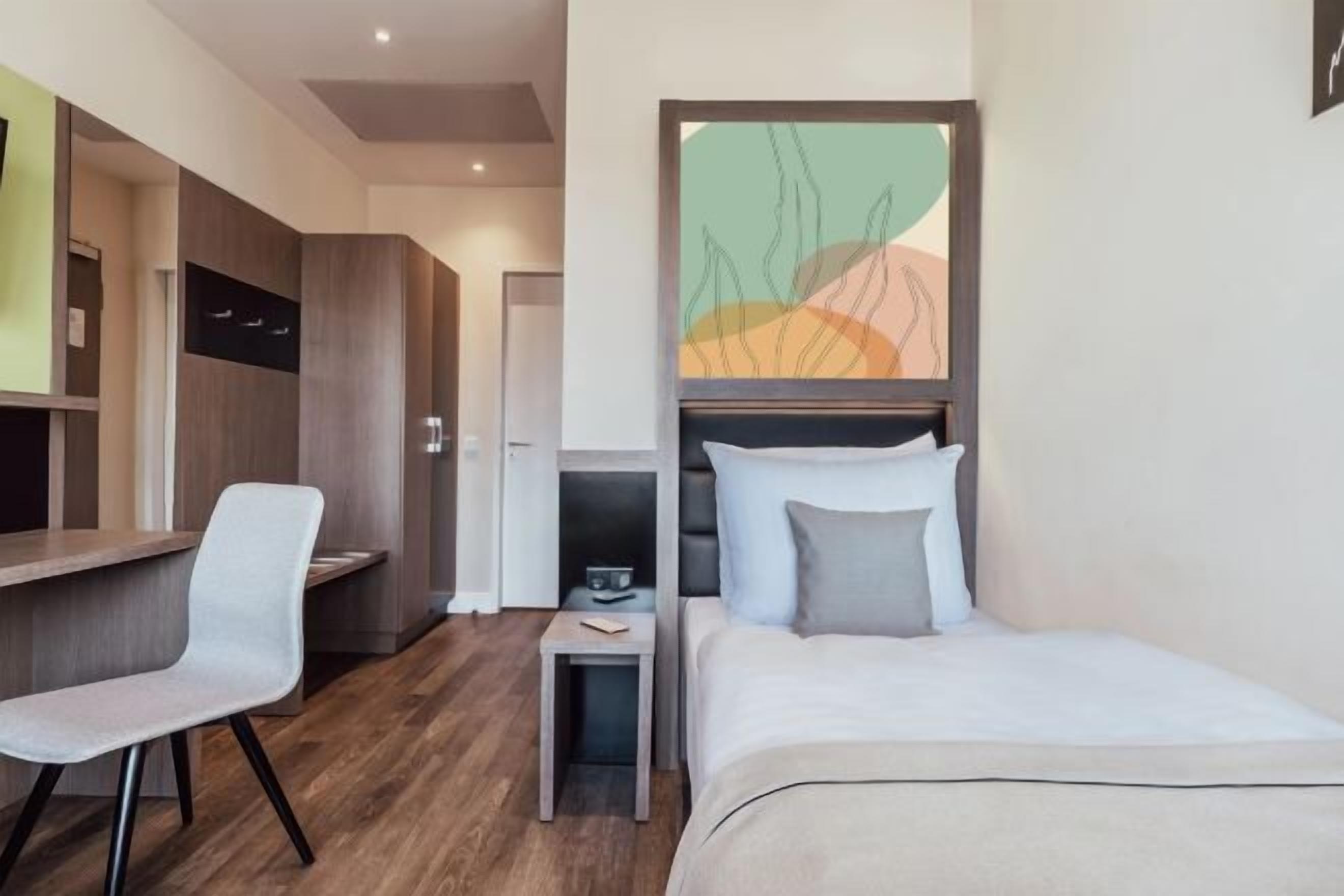 Premium bedding, pillowtop beds, in-room safe, desk