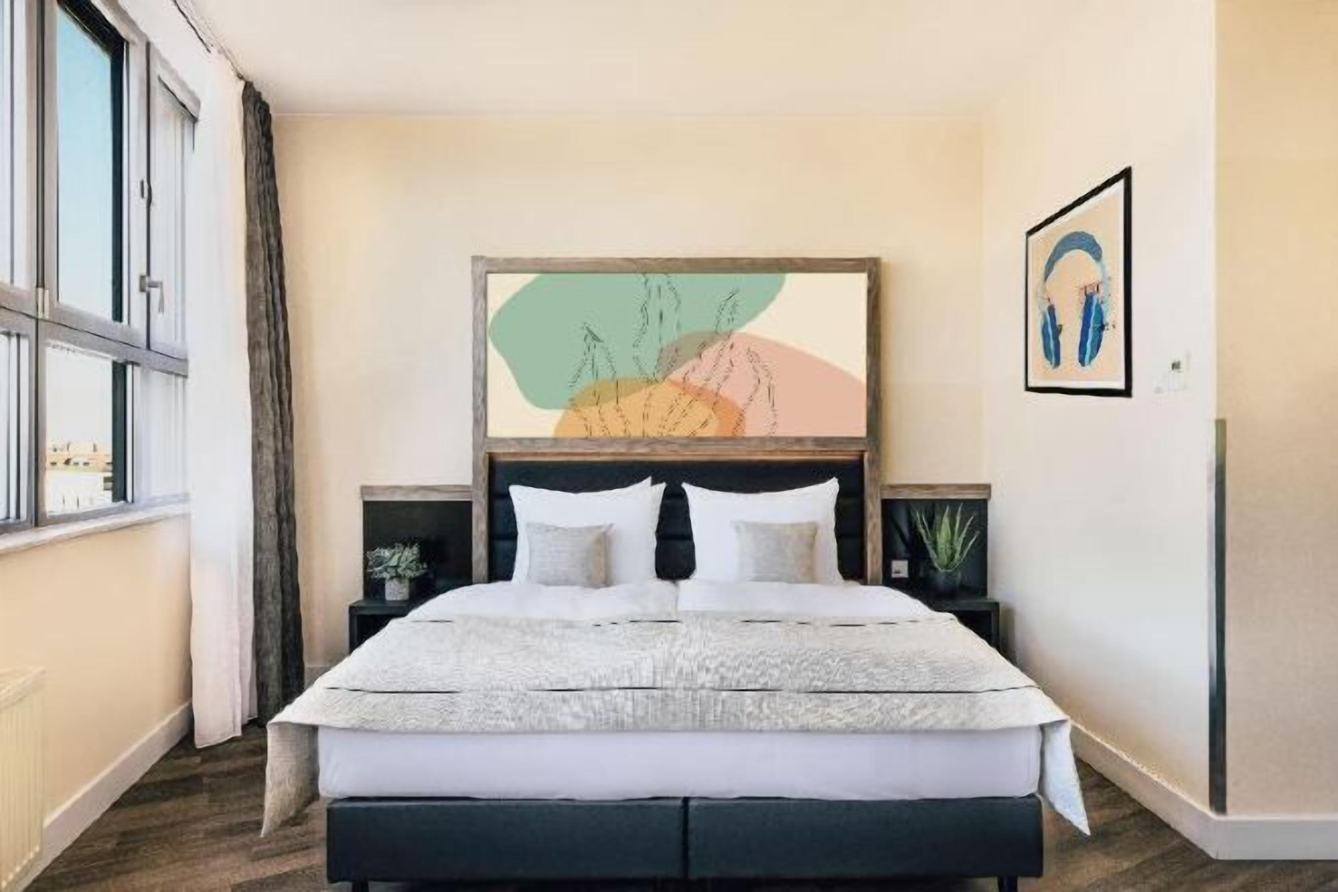 Premium bedding, pillowtop beds, in-room safe, desk