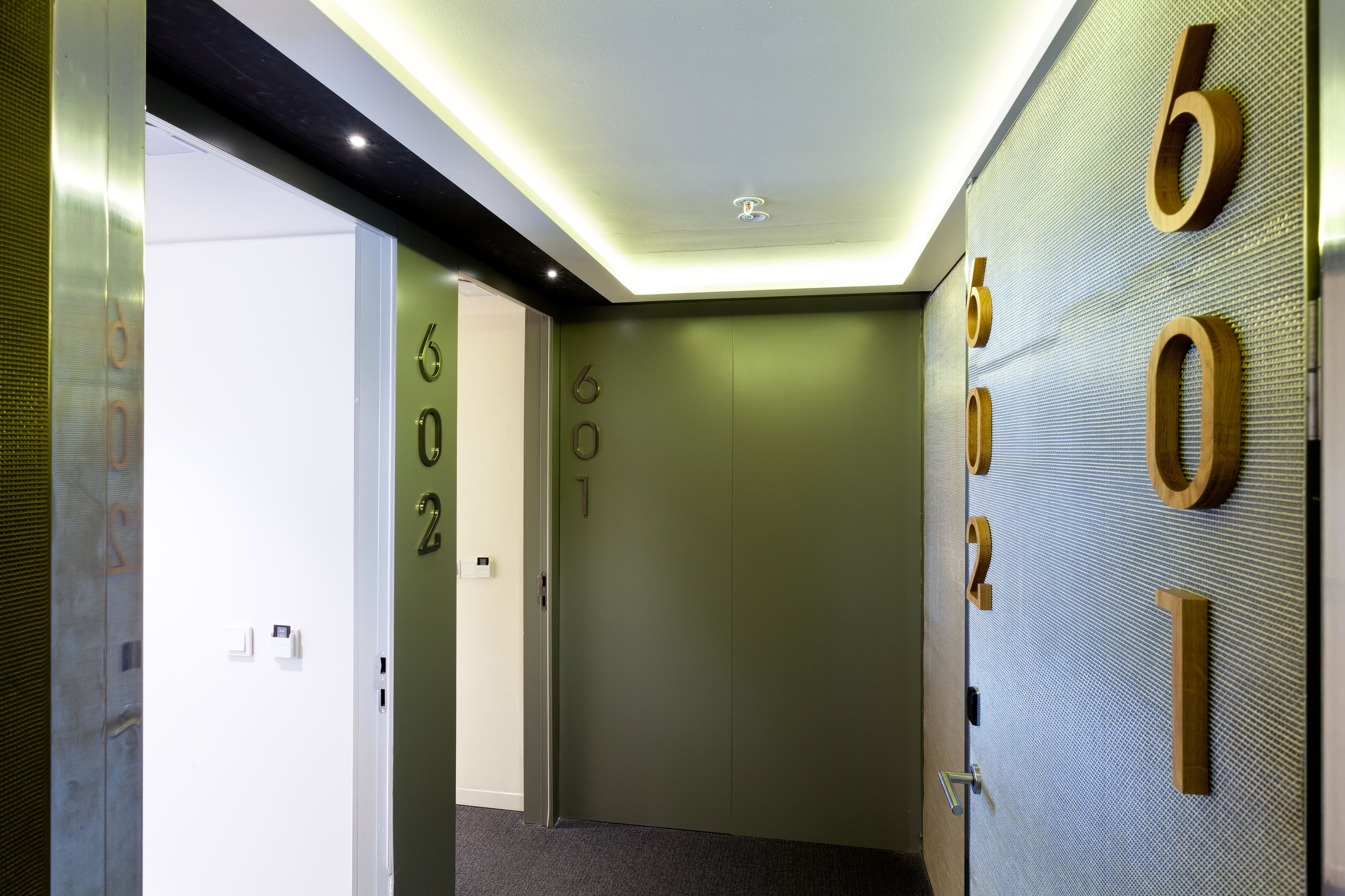 down duvets, minibar, in-room safe, desk