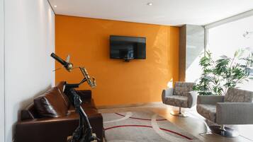 TV LED 32 polegadas com canais a cabo, TV