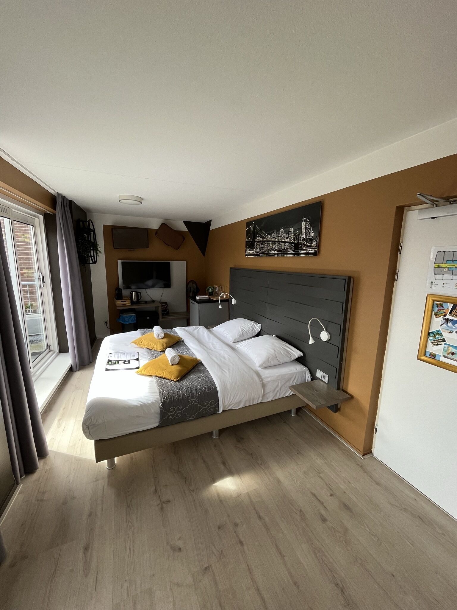 king room with balcony | 1 bedroom, desk, laptop workspace, blackout curtains