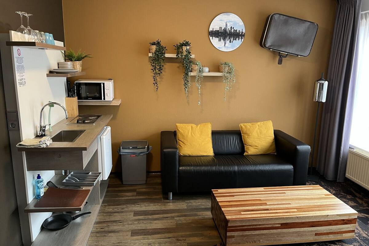 1 bedroom, desk, laptop workspace, blackout curtains