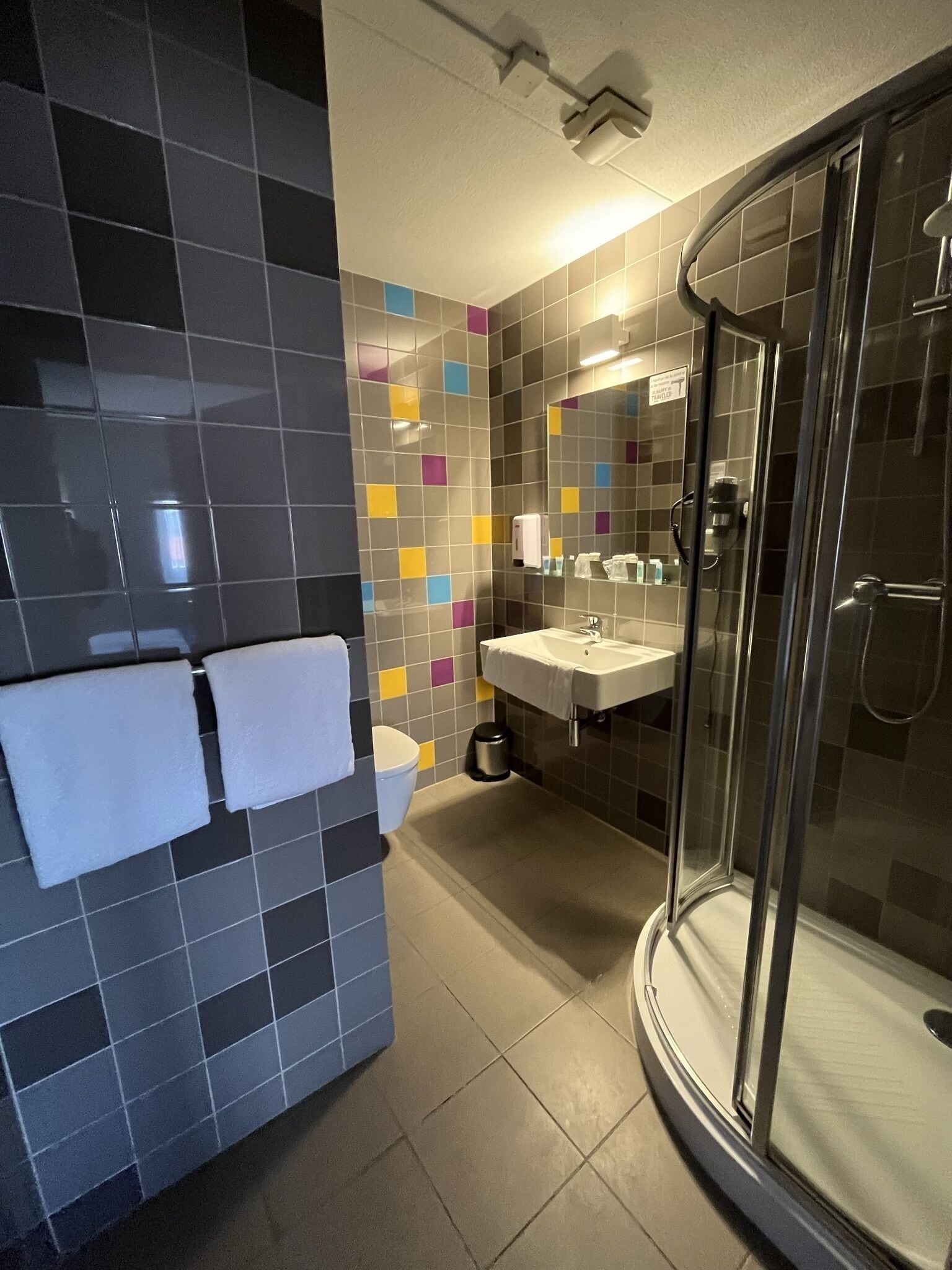 deluxe double or twin room | bathroom | shower, free toiletries, hair dryer, towels