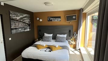 Deluxe Double or Twin Room with Balcony | 1 quarto, escrivaninha, espaço de trabalho para notebook