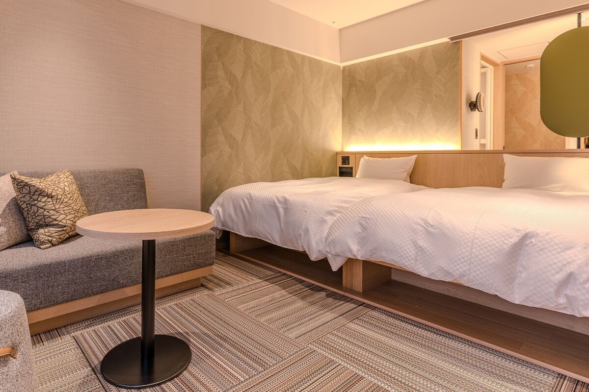 Semi Western-Style Room up to 4 guests