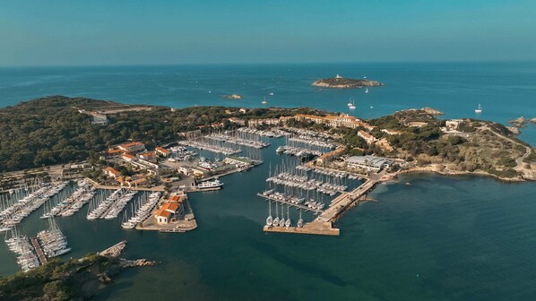 Exterior - Hotel Helios & Spa (Six-Fours-les-Plages)