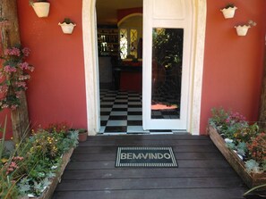 Property entrance - Tonapraia - Florianopolis (Florianopolis)