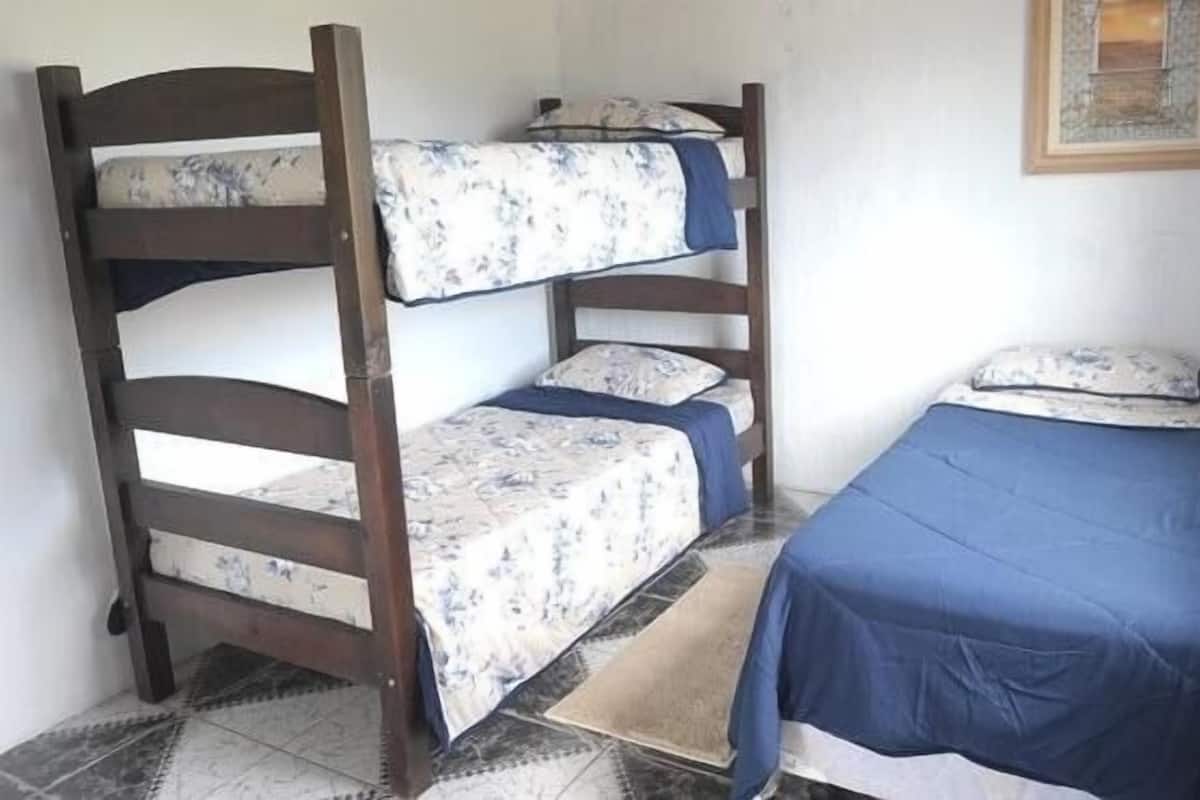 Triple Room | Egyptian cotton sheets, minibar, WiFi (free)