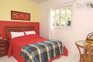 埃及棉床单、迷你吧、免费 WiFi