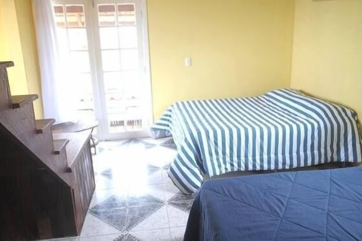 Egyptian cotton sheets, minibar, WiFi (free)