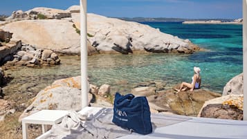 Nära stranden och strandhanddukar