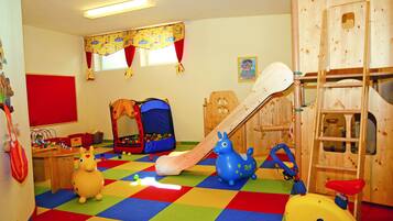 Area giochi per bambini (al coperto)