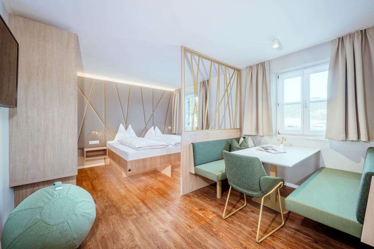 Two Bedroom Apartment (Opal) | Hypo-allergenic bedding, in-room safe, desk, soundproofing