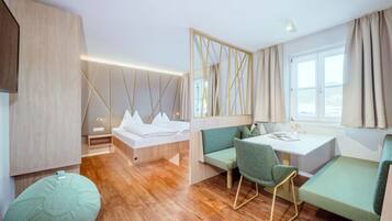 Lejlighed med 2 soveværelser (Opal) | Allergivenligt sengetøj, pengeskab på værelset, skrivebord, lydisolering