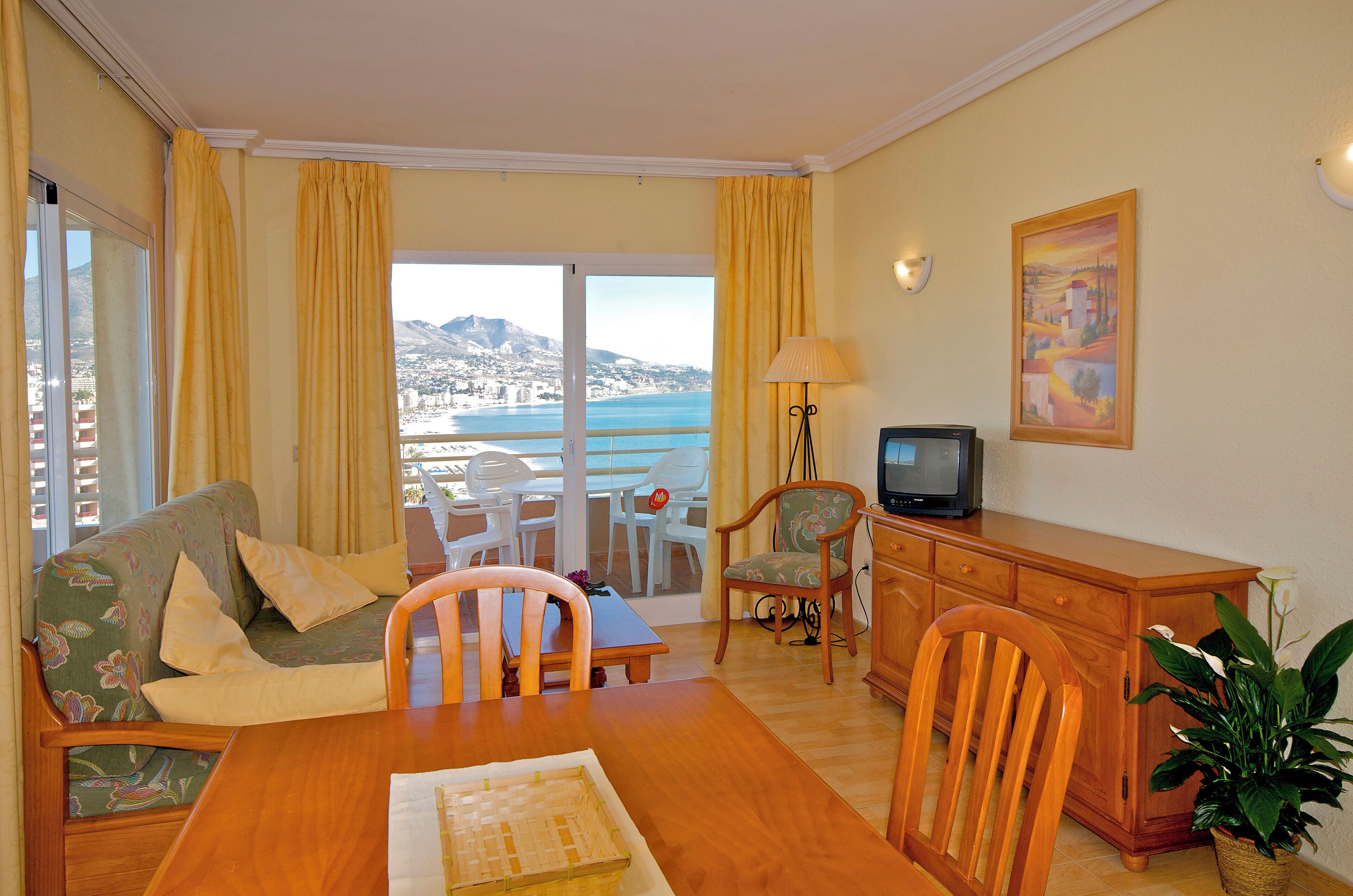 ستائر تعتيم ومكواة/لوح كي وأسرّة أطفال/رضّع (مجانًا) وواي فاي مجانًا