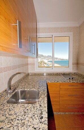 Blackout curtains, iron/ironing board, free cots/infant beds, free WiFi - Apartamentos Stella Maris Marcari SL (Fuengirola)