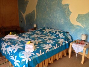 1 Schlafzimmer, individuell dekoriert, individuell eingerichtet
