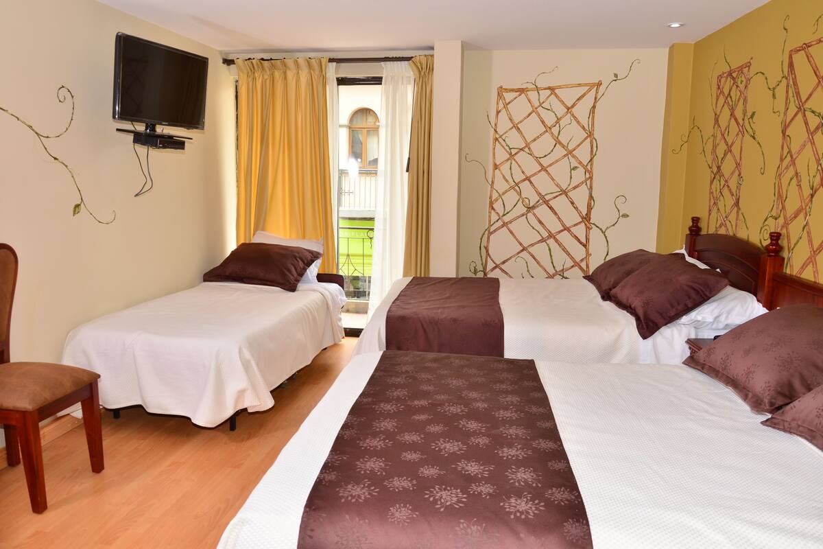 Chambre Familiale | Coffres-forts dans les chambres, bureau, lits pliants/supplémentaires