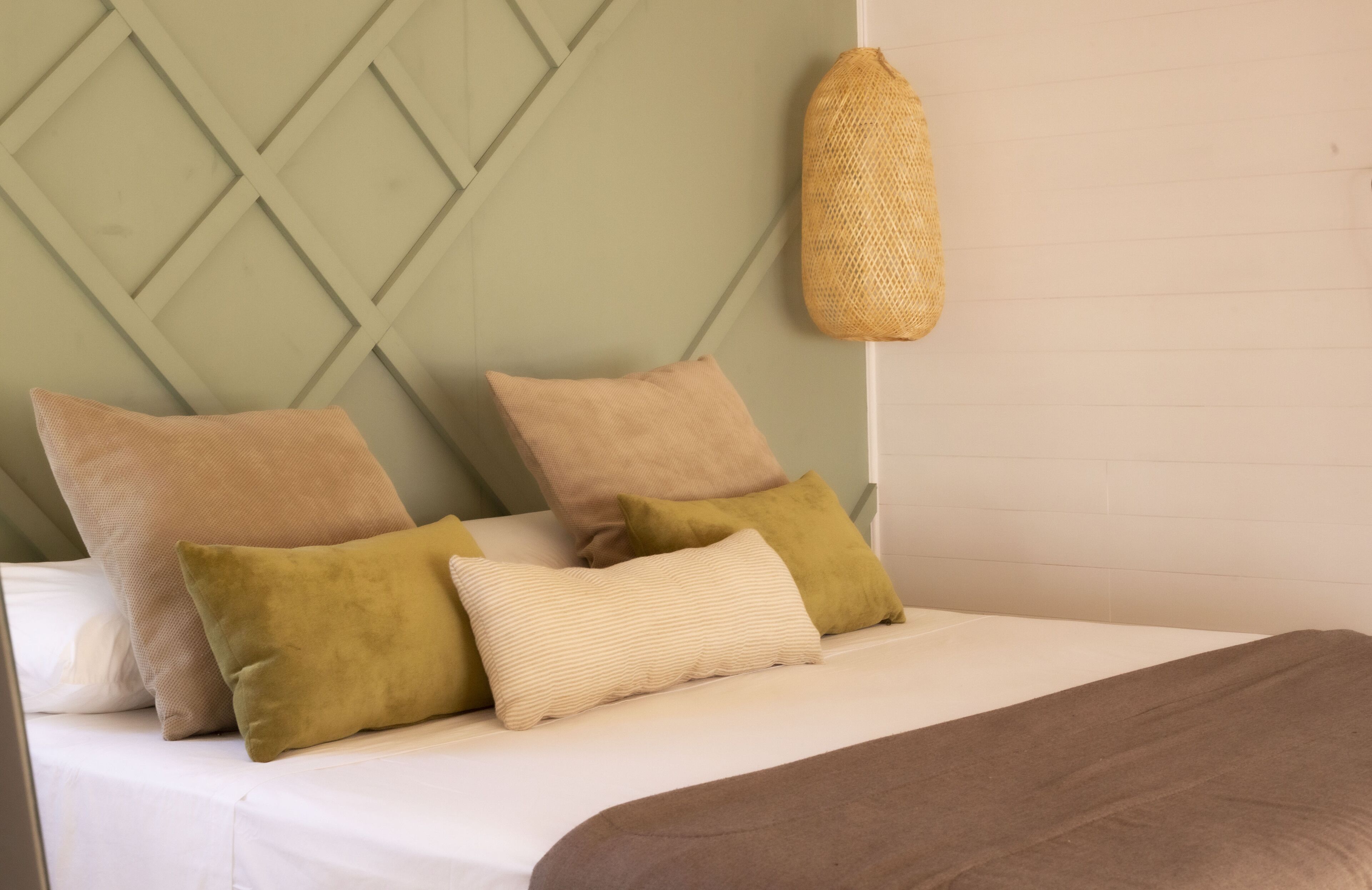 design studio suite | egyptian cotton sheets, minibar, individually decorated, free wifi