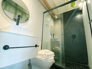 Chambre Quadruple Familiale | Salle de bain