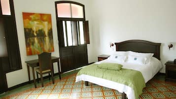 Edredón, camas Select Comfort y minibar