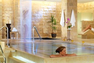 Bain à remous, hammam, soins corporels, soins d'aromathérapie
