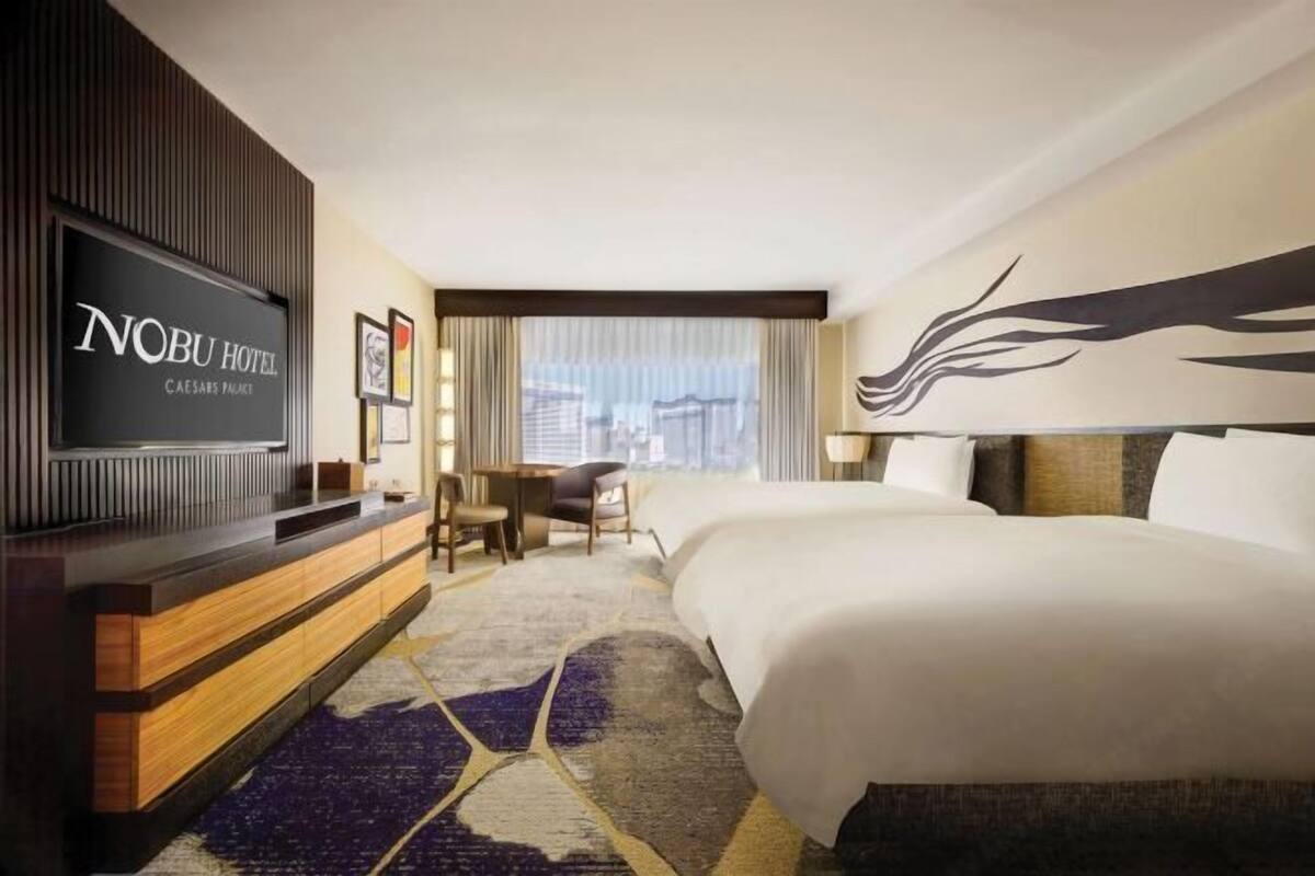 1 phòng ngủ, bộ đồ giường cao cấp, nệm có lớp đệm bông, minibar