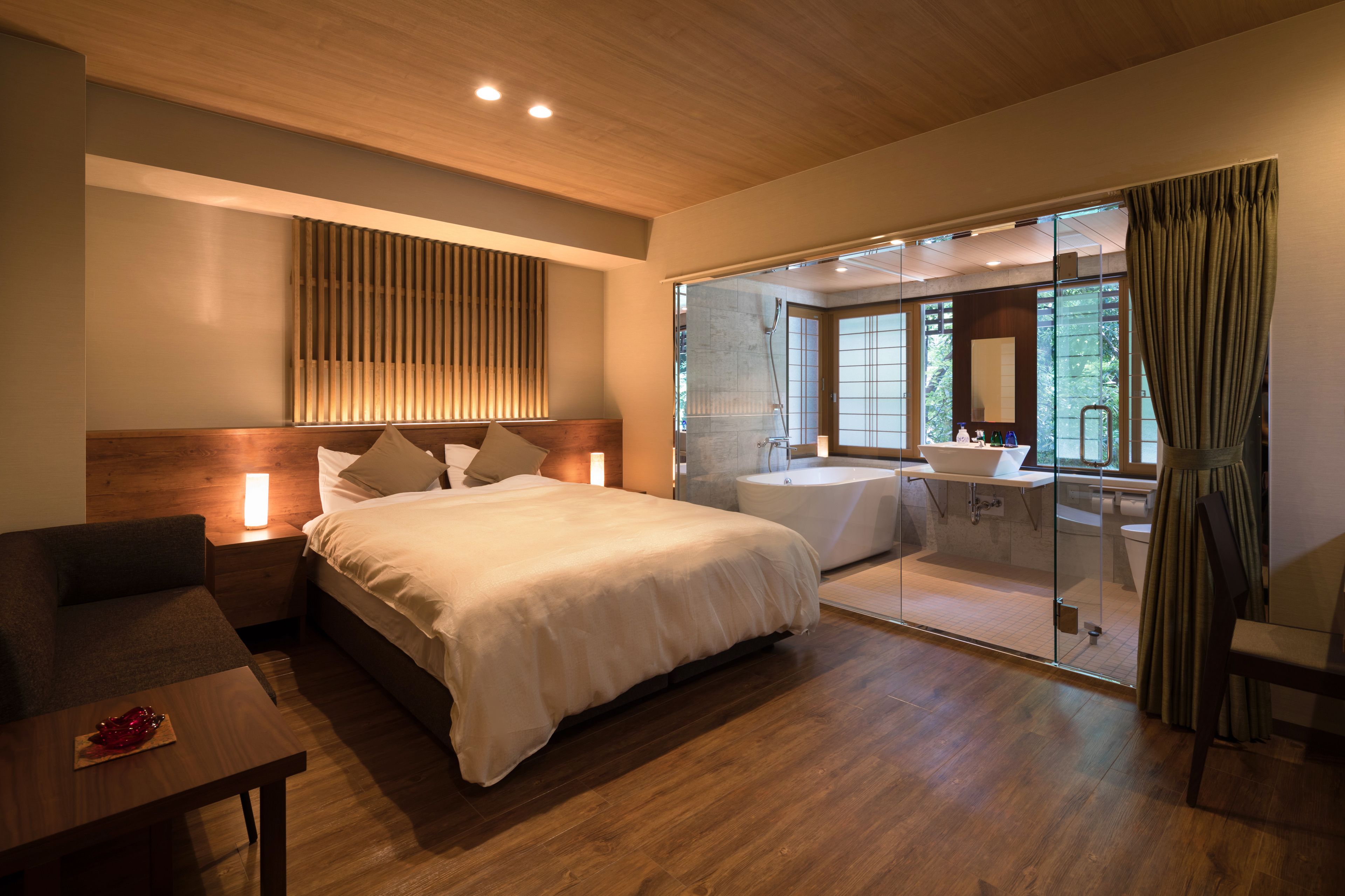 Queen Double Room (Mountain Style), Non-Smoking (31sqm) | In-room safe, desk, WiFi (free), bed sheets