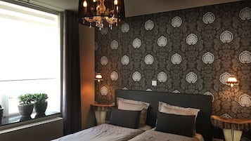 Habitación Confort doble | Cortinas opacas, sistema de insonorización, wifi gratis y ropa de cama